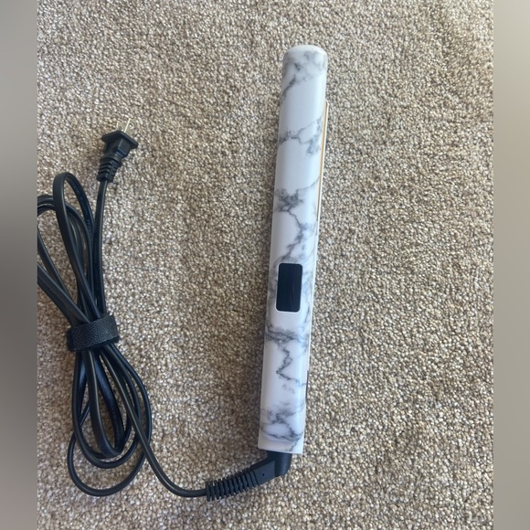 CHI Original Digital Ceramic Hairstyling Iron 1" - Picture 4 of 6